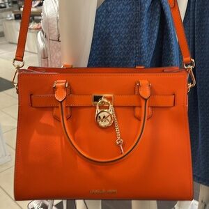 MICHAEL KORS HAMILTON MEDIUM SATCHEL 
 COLOR: Poppy 
New with the tag